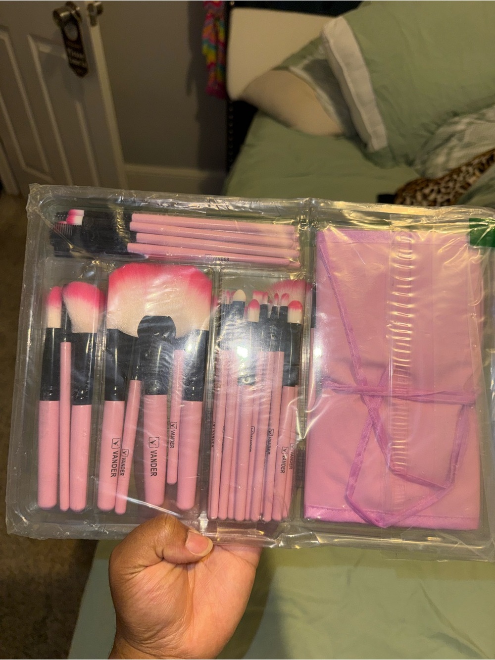 Pink Makeup Brush Set with Carrying Pouch